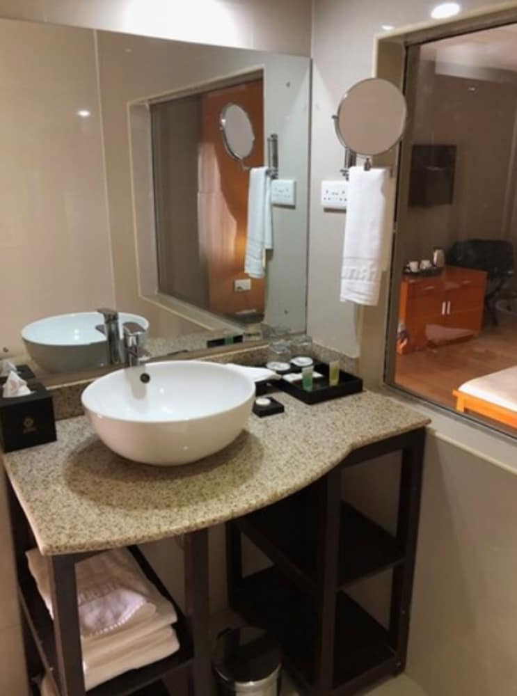 Bon Hotel Sunshine Enugu 49/50