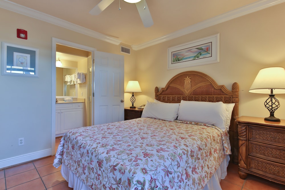 Tortuga Inn Beach Resort 18/76
