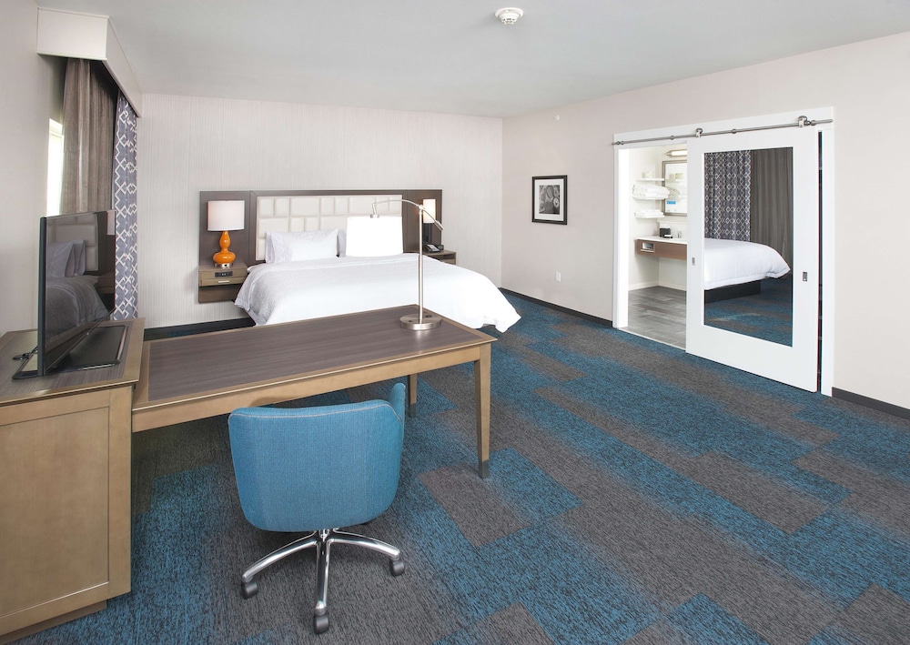 Hampton Inn Suites Lax el Segundo 56/61