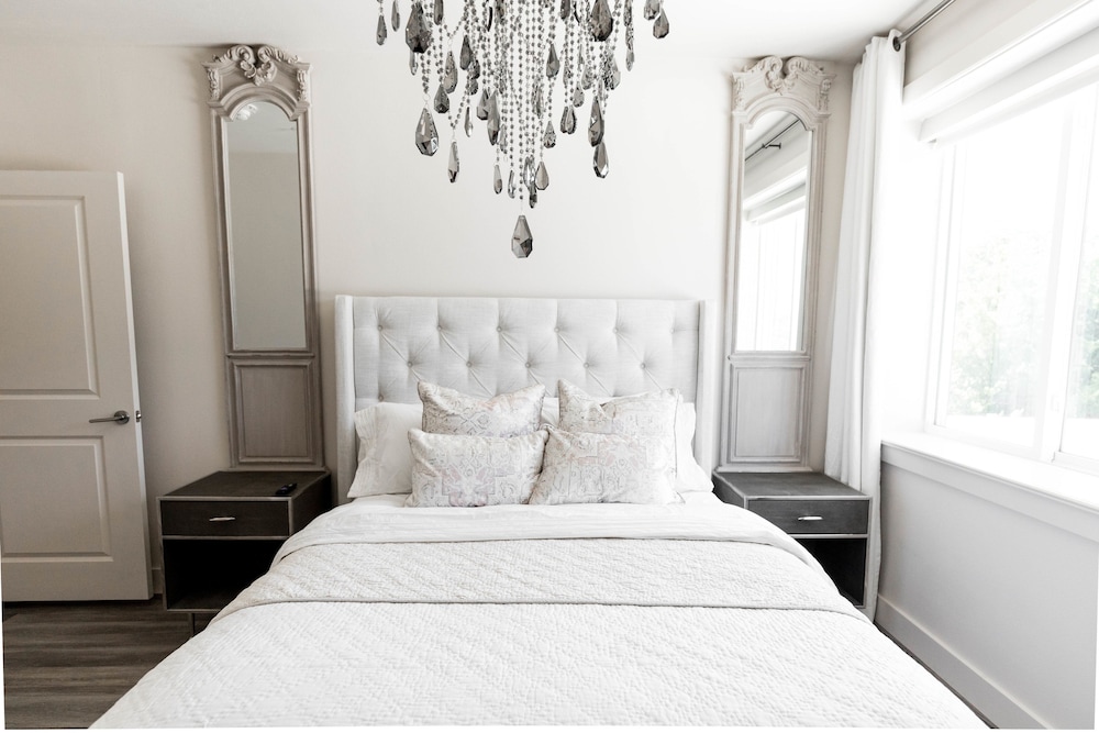 City, Deluxe, Suite, Queen Bed