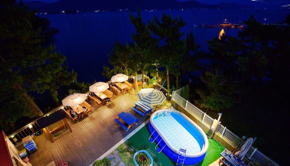 Tongyeong Honey Spa Pension 47/50