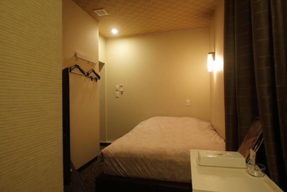 Tokyo Tourist Inn 30/41