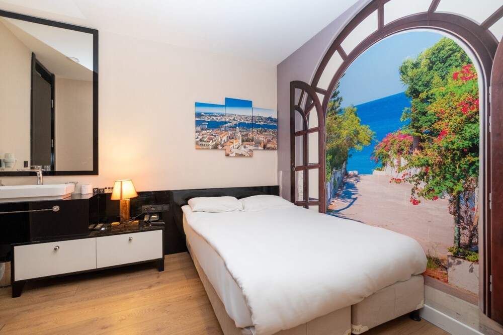 VVR Hotel 16/31