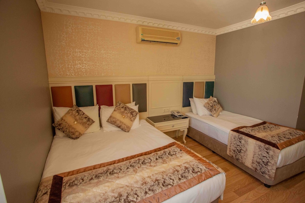 ROOM, DOUBLE BED, CITY VIEW