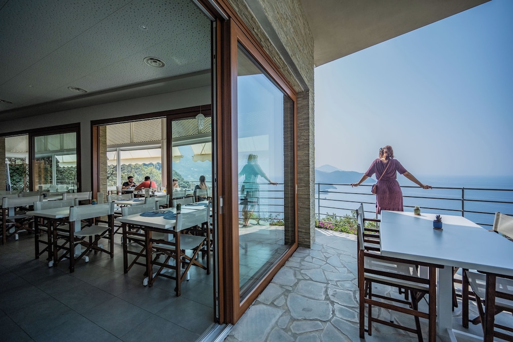 Sesta Terra Natural Resort 35/50