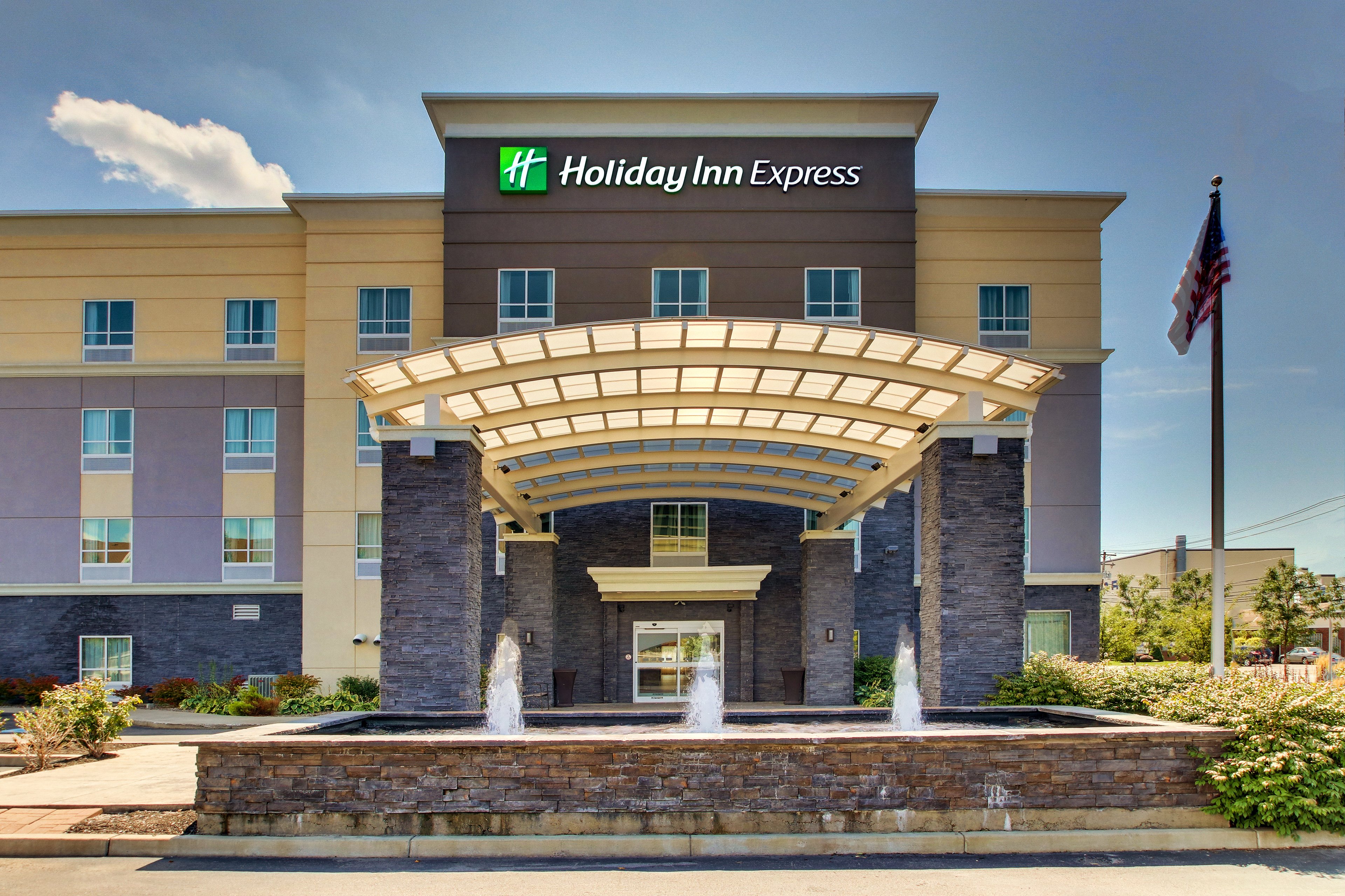 Holiday Inn Express Cheektowaga North East 2/46