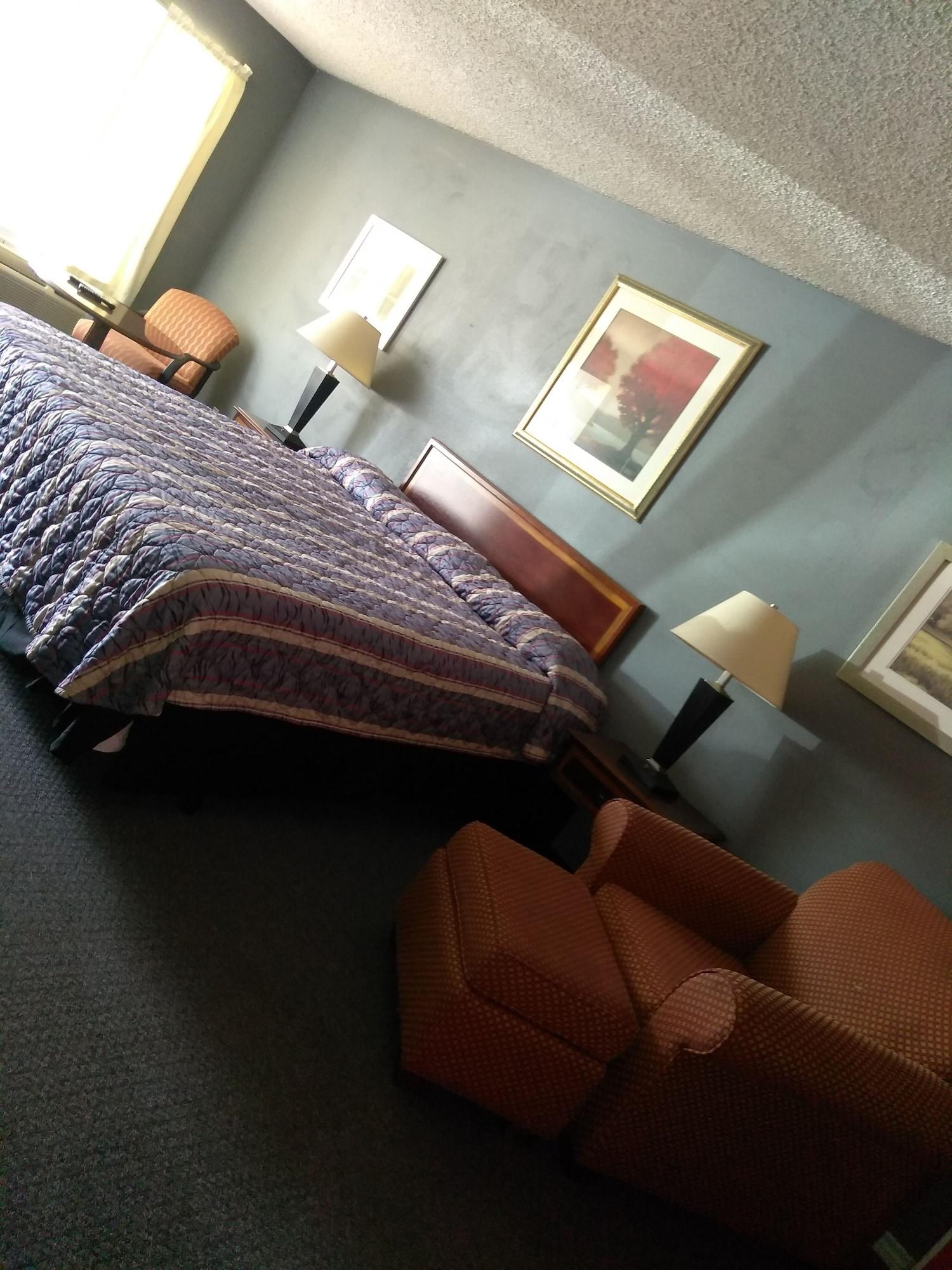 Lakeview Hotel 20/32