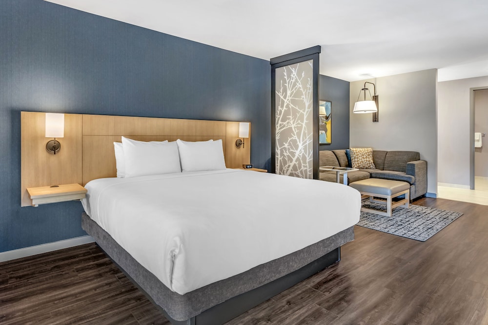 Hyatt Place Indianapolis Carmel 12/54