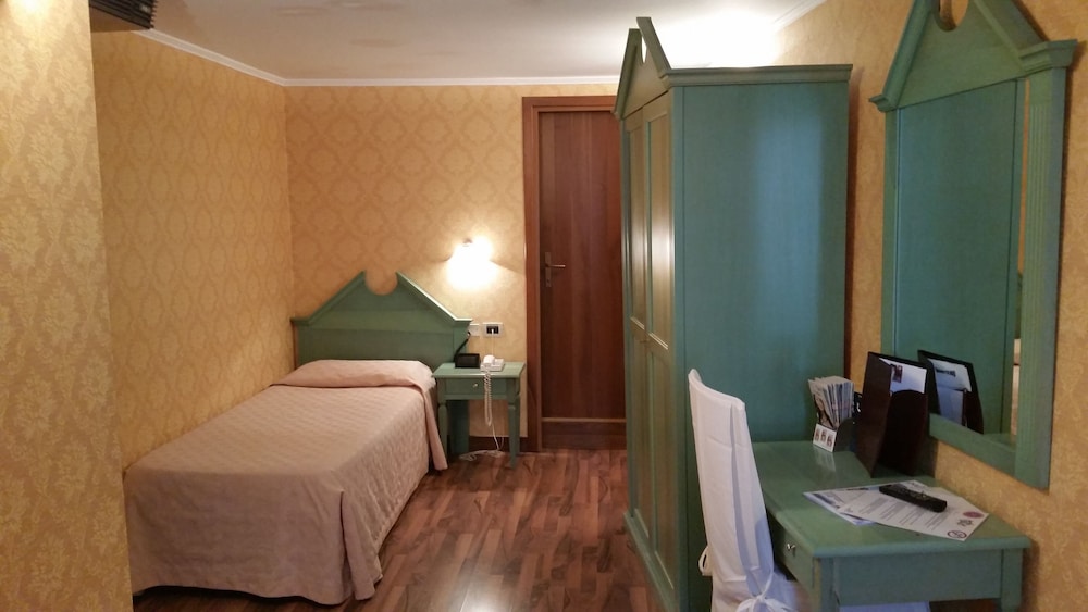 Tintoretto Hotel 57/79