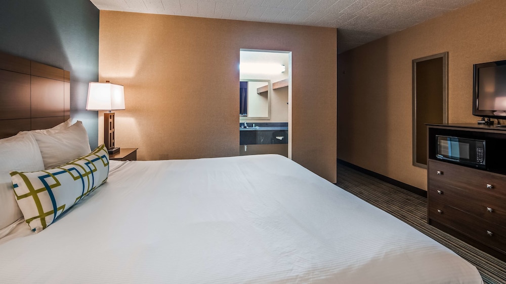 Best Western Woodhaven Inn 11/43