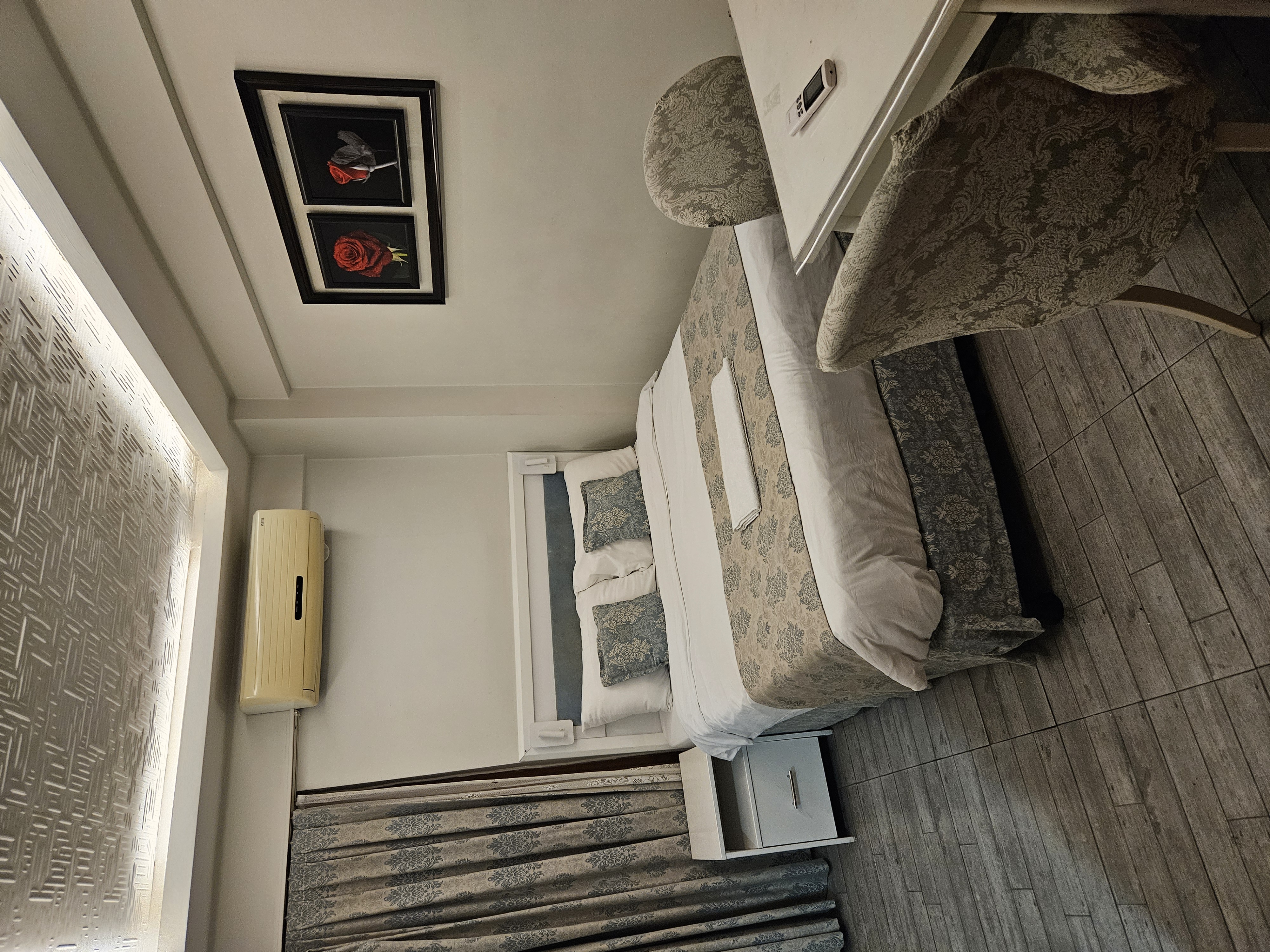 Duplex, Suite, Ground Floor