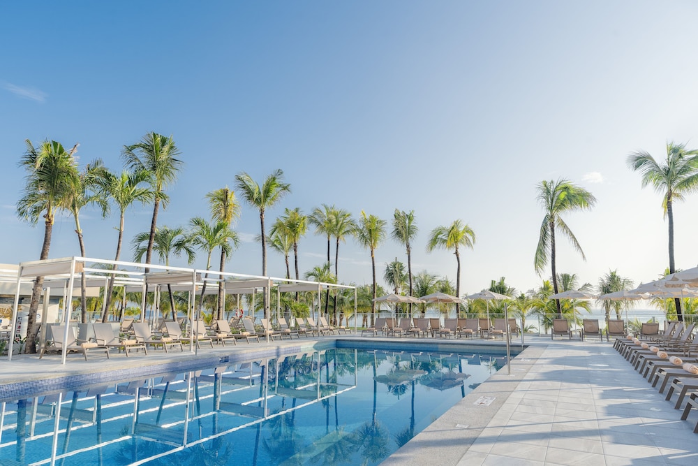 RIU Caribe All Inclusive 38/65