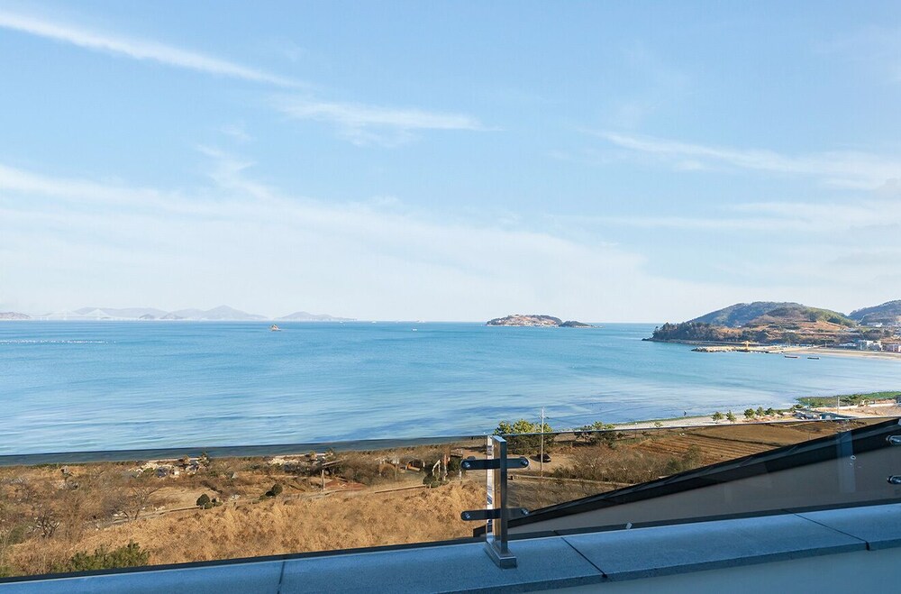 Ocean Terra Resort 29/50