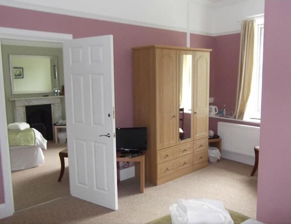 Weston Manor Bed And Breakfast 15/30