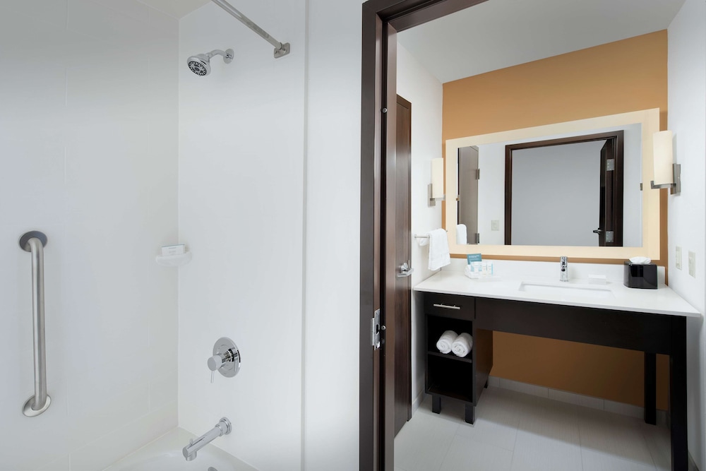 Homewood Suites By Hilton Kansas City Speedway Ks 4/42