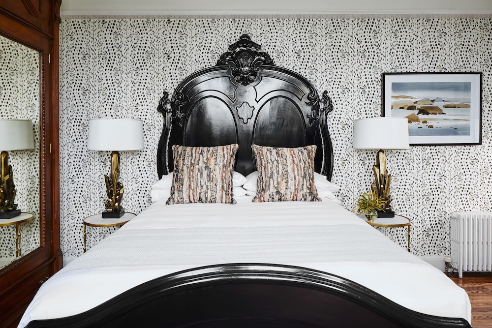 Cliffside Inn Newport 7/50