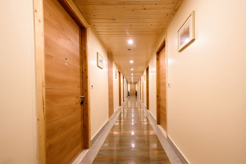 Naturevilas Sarovar Premiere Manali 44/65