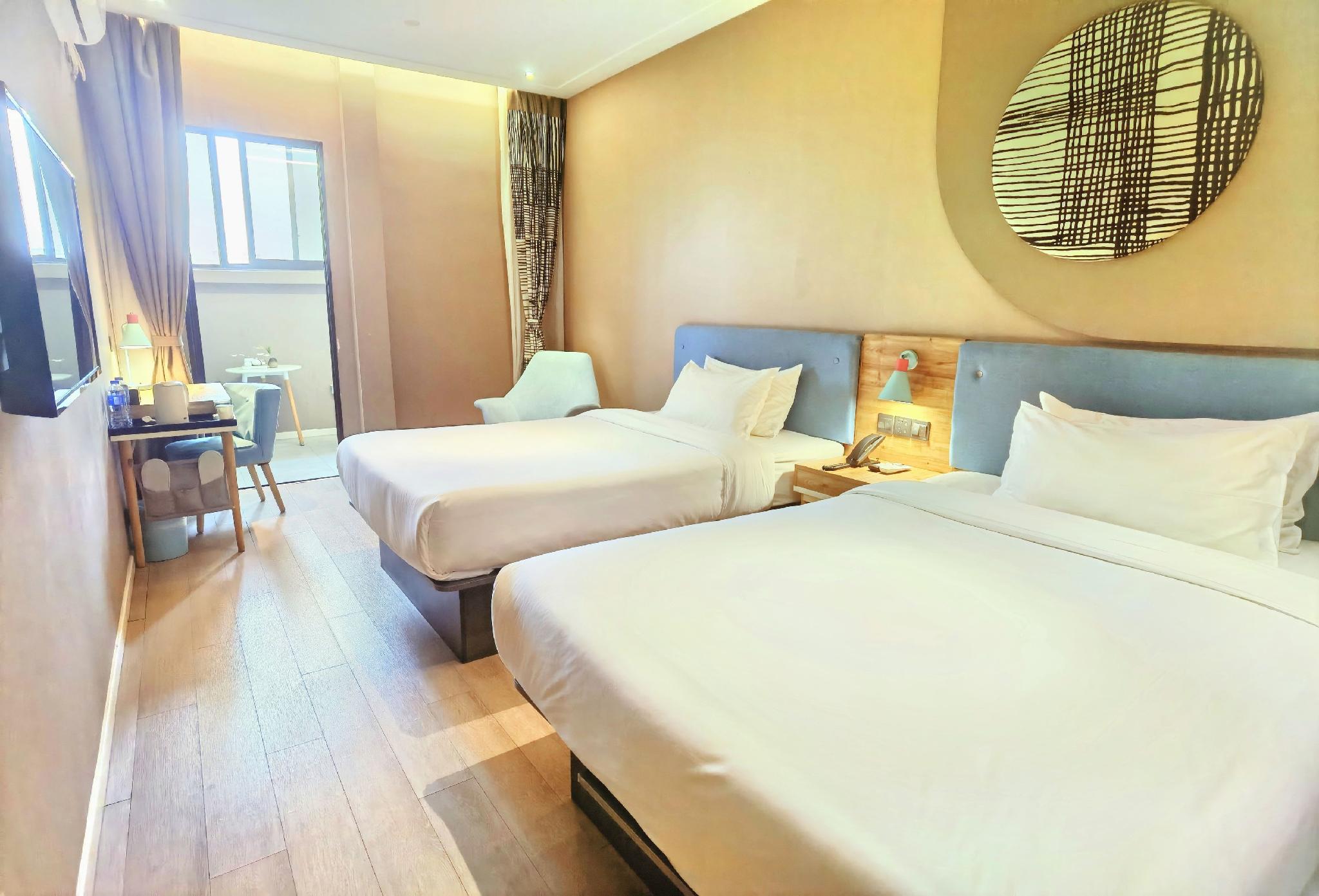 Home Inn (Fuzhou Gushan Walmart) 12/34