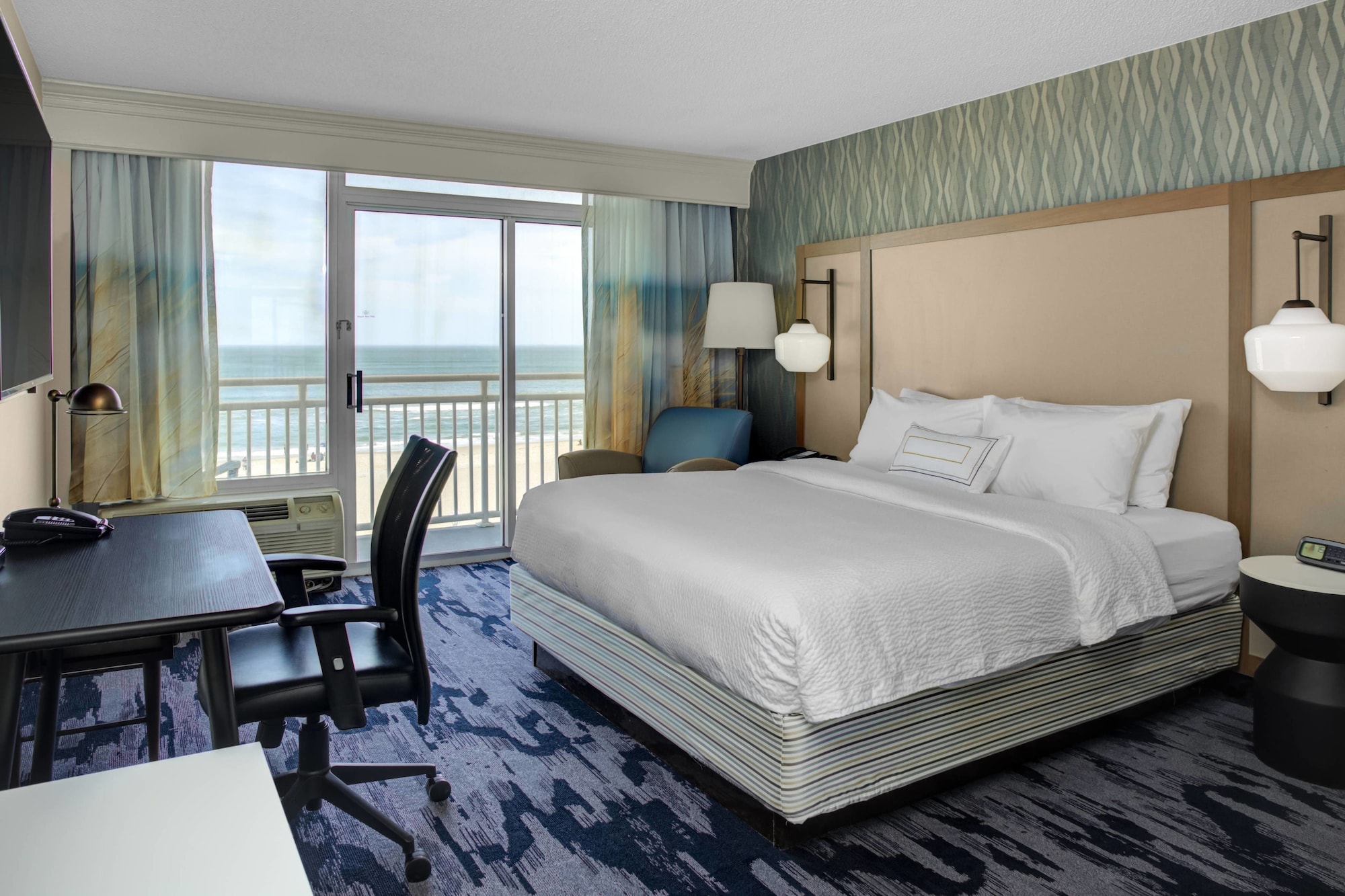 Room, King Bed, Ocean Front, Sofa, Balcony