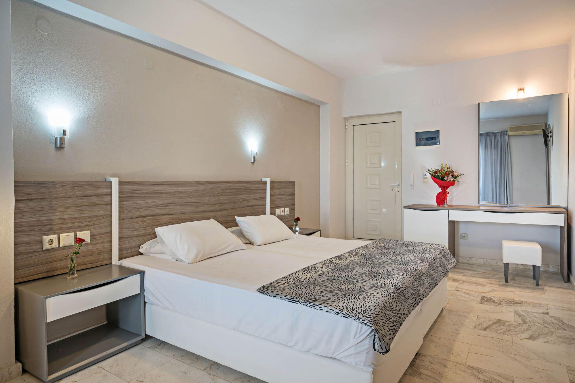 Studio, Double Bed