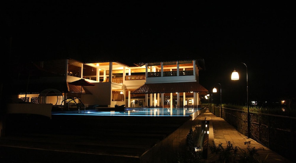 Paloma Backwater Resorts 1/15
