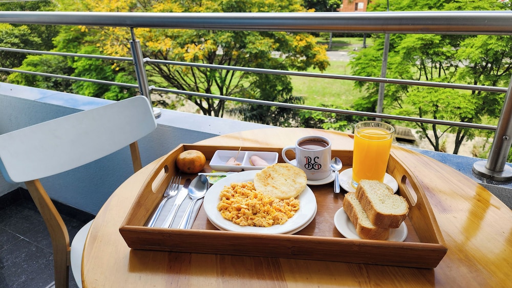 Hotel BE Suites Cali 33/50