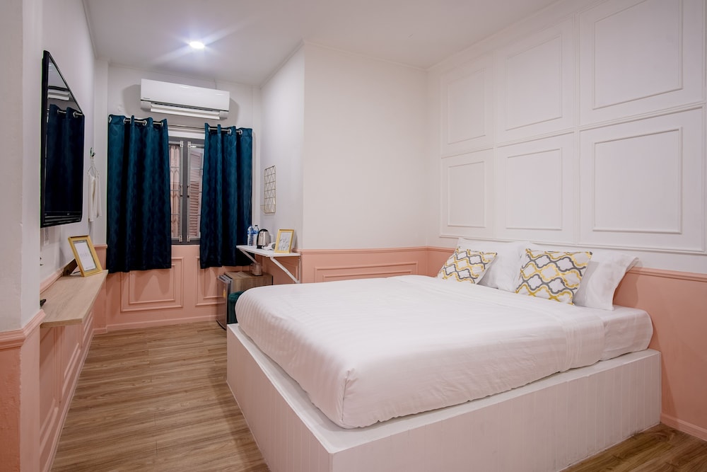 Isara Boutique Hotel and Cafe 19/66