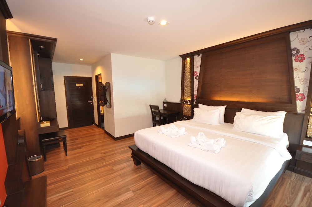 Chalelarn Hotel 9/41