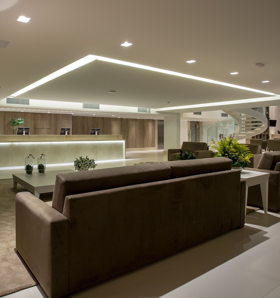 Manaira Hotel 10/56
