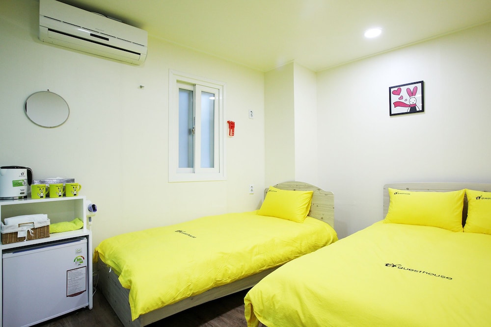 24 Guesthouse Myeongdong Avenue 11/33