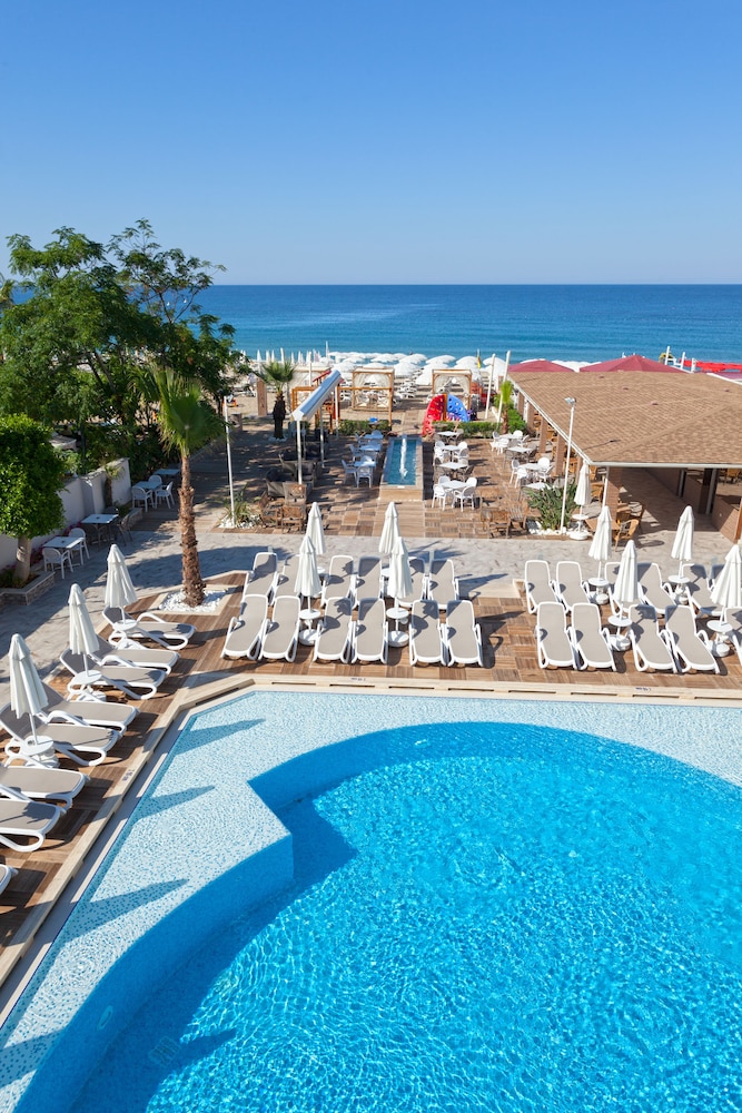 Xperia Saray Beach