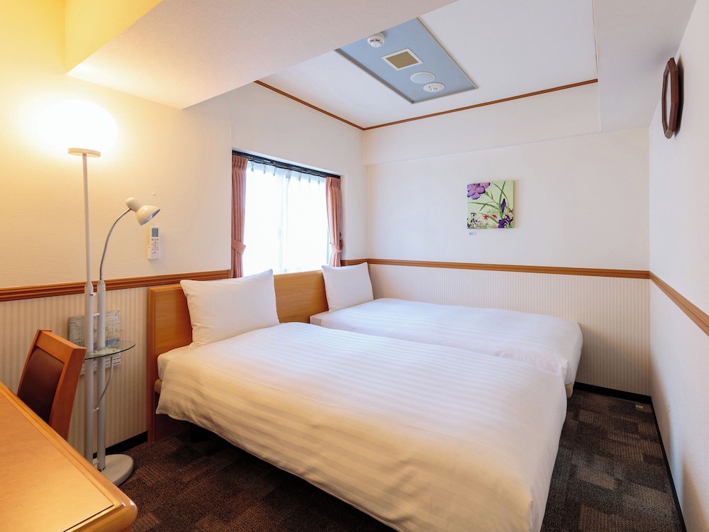 ECONOMY, TWIN BEDS