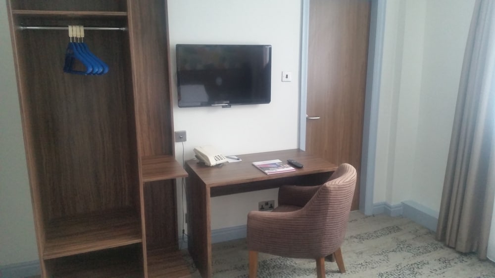 Mercure Doncaster Centre Danum Hotel 41/50