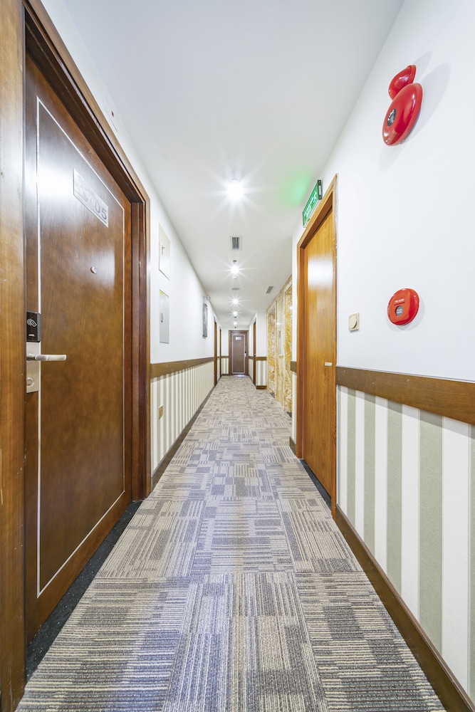 Pandora Boutique Hotel 63/70