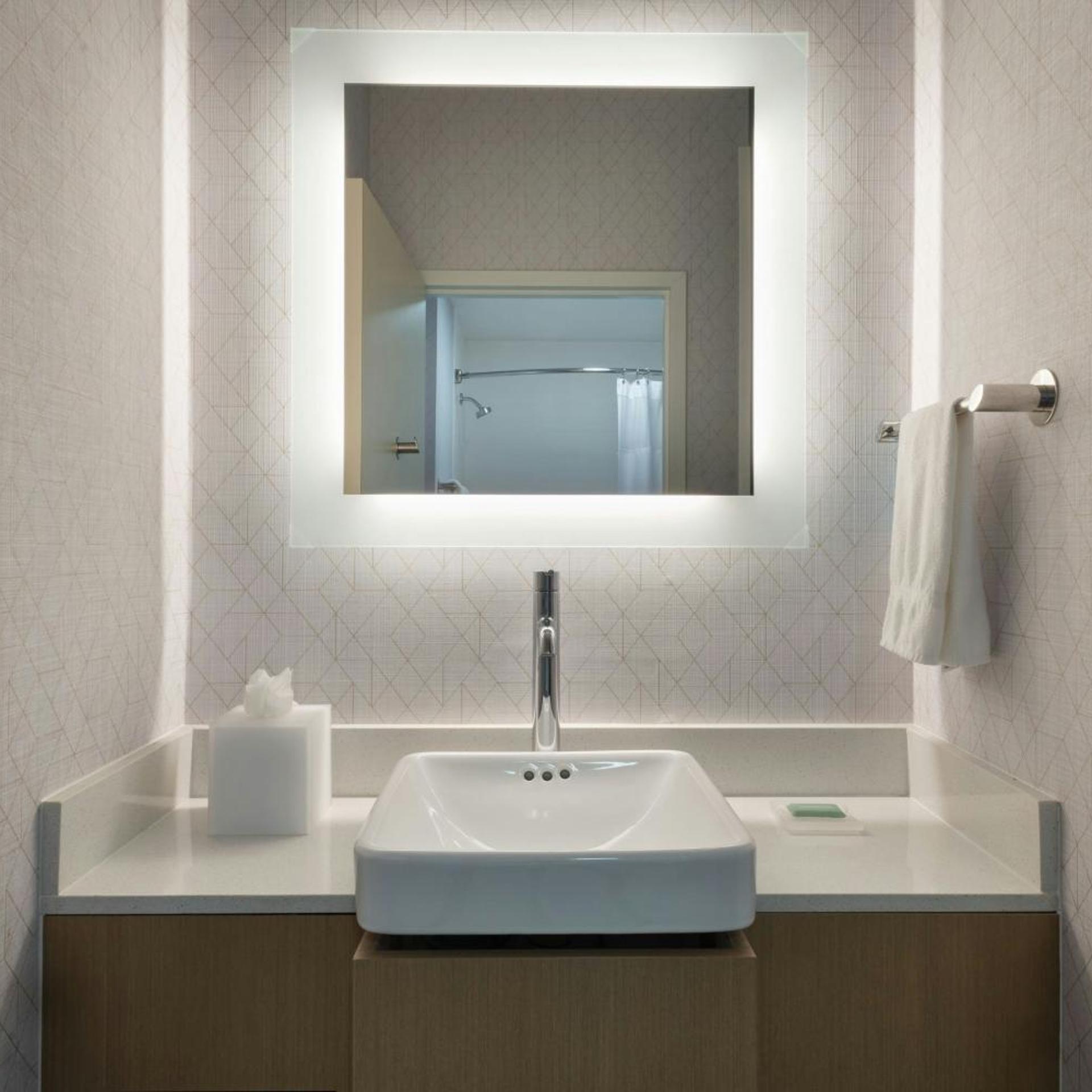 جناح بسرير كينج مع سرير سحّاب إضافي مع أريكة، SpringHill Suites Lancaster Palmdale 7/10