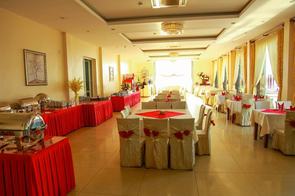 Hung Long Harbour Hotel 42/58