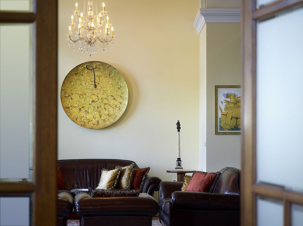 Grande Bretagne Hotel 49/53