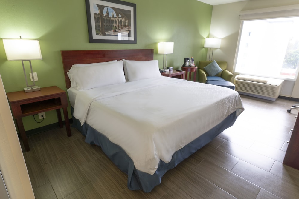 غرفة قياسية، Holiday Inn Express Guadalajara Aeropuerto an IHG Hotel 2/8