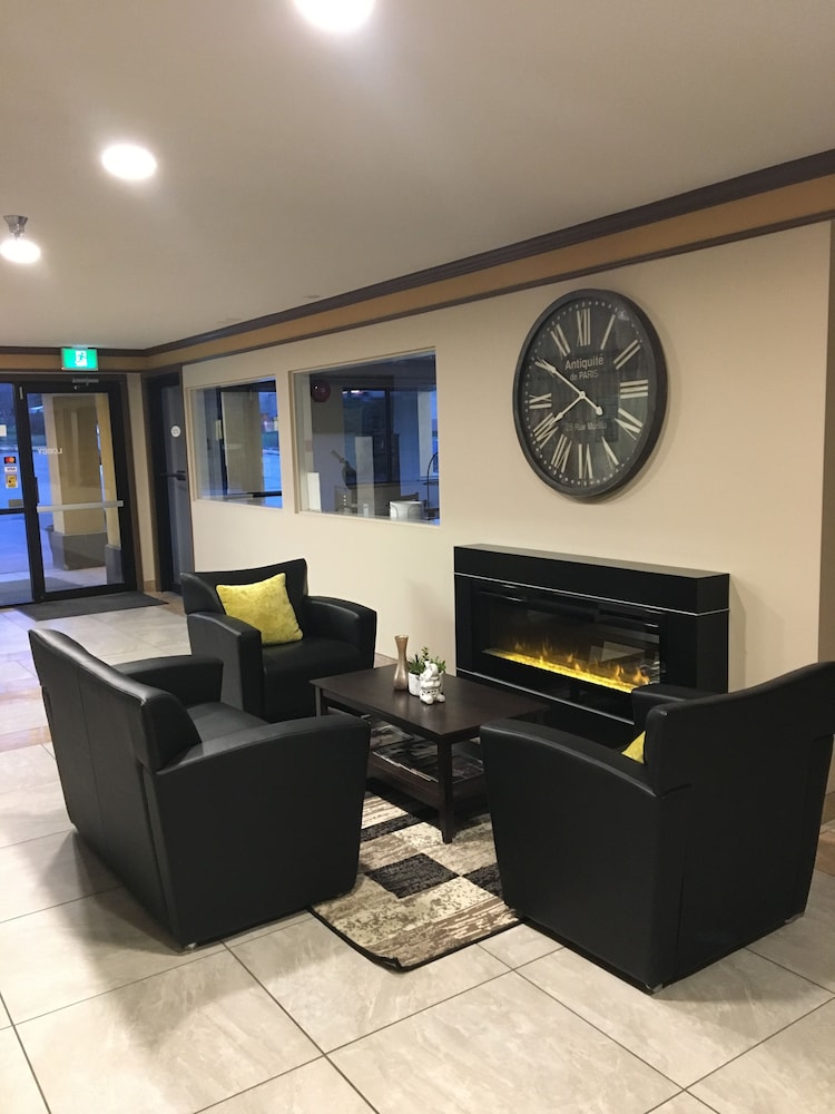 Super 8 by Wyndham Salmon Arm 24/35
