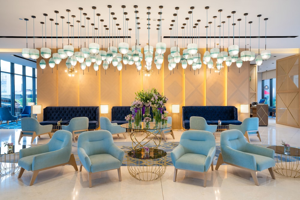 Maani Muscat Hotel & Suites 41/59