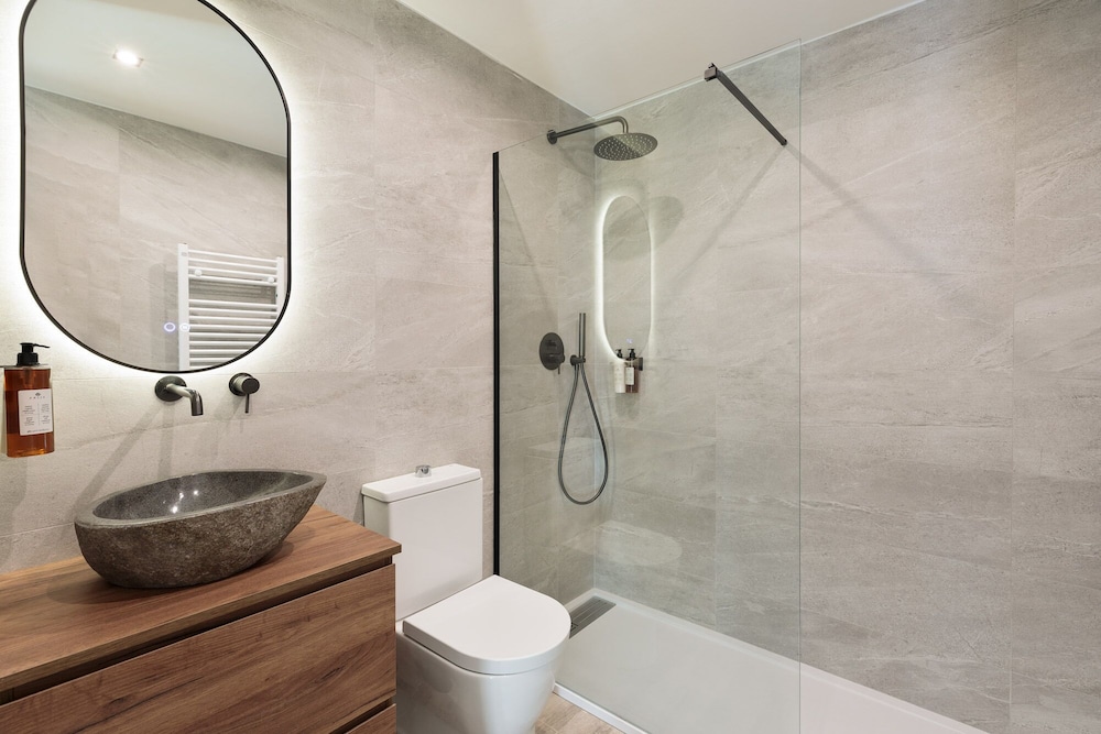 Sitges Group Bonaire 44/50