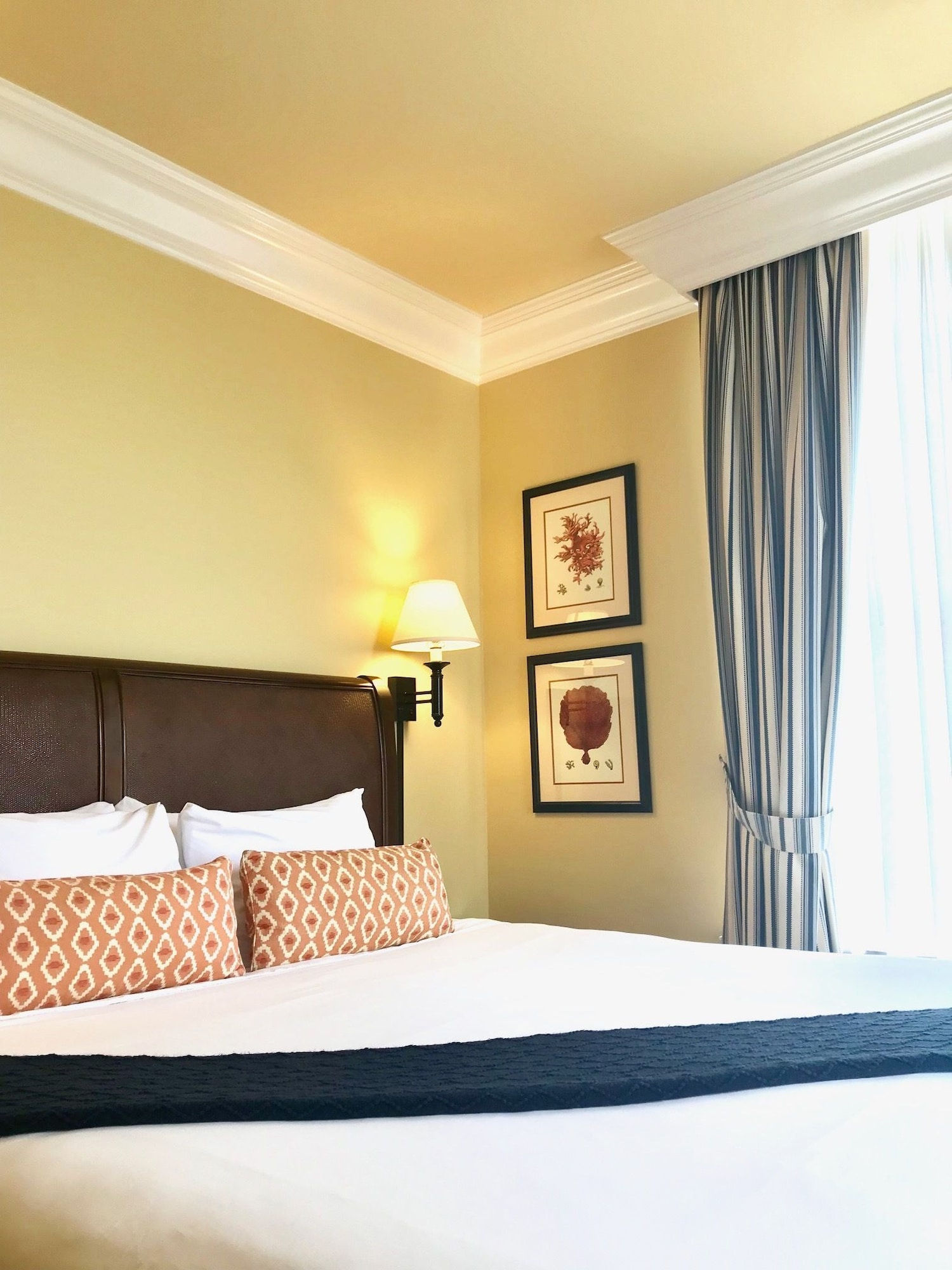 DELUXE, KING BED, PARTIAL VIEW
