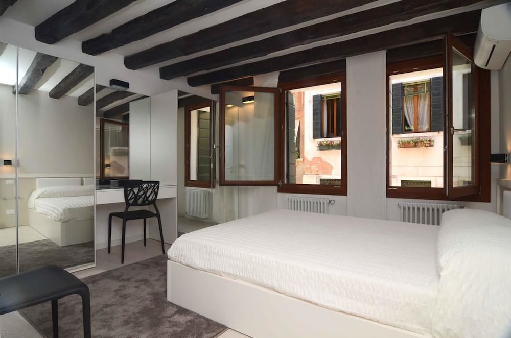 B&B Fortuny 16/69