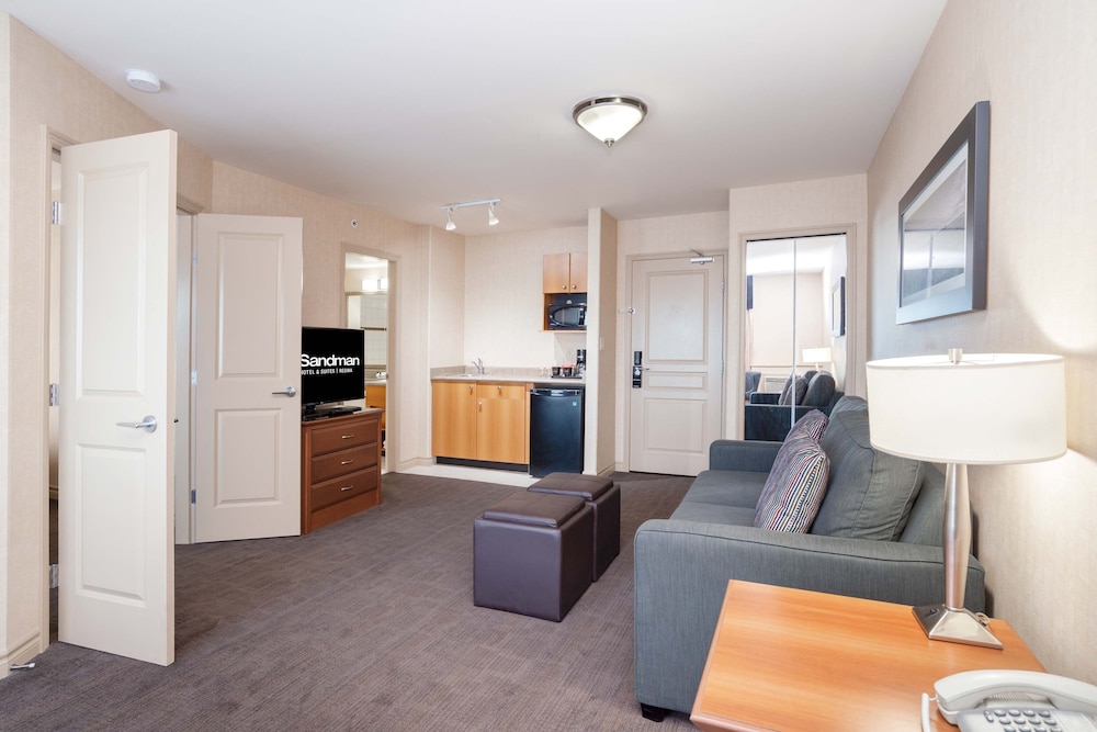 Sandman Hotel & Suites Regina 34/47