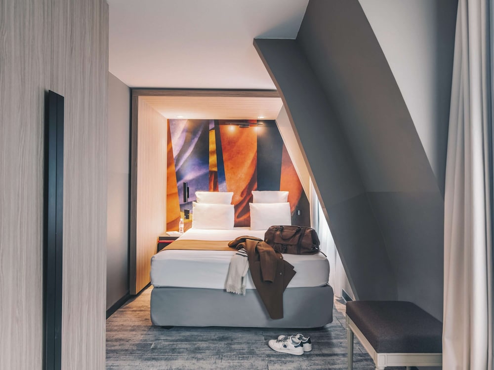 MERCURE PARIS ALESIA 16/66