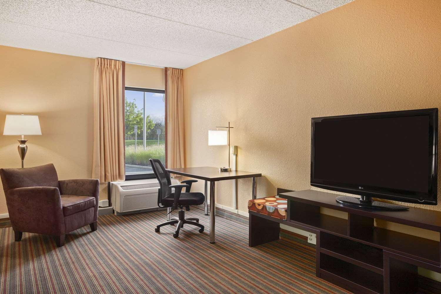 Super 8 By Wyndham Mount Laurel 31/39