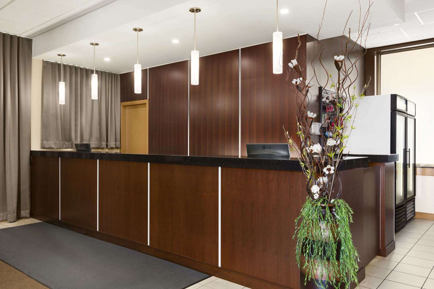 Travelodge by Wyndham Edmonton West 3/53