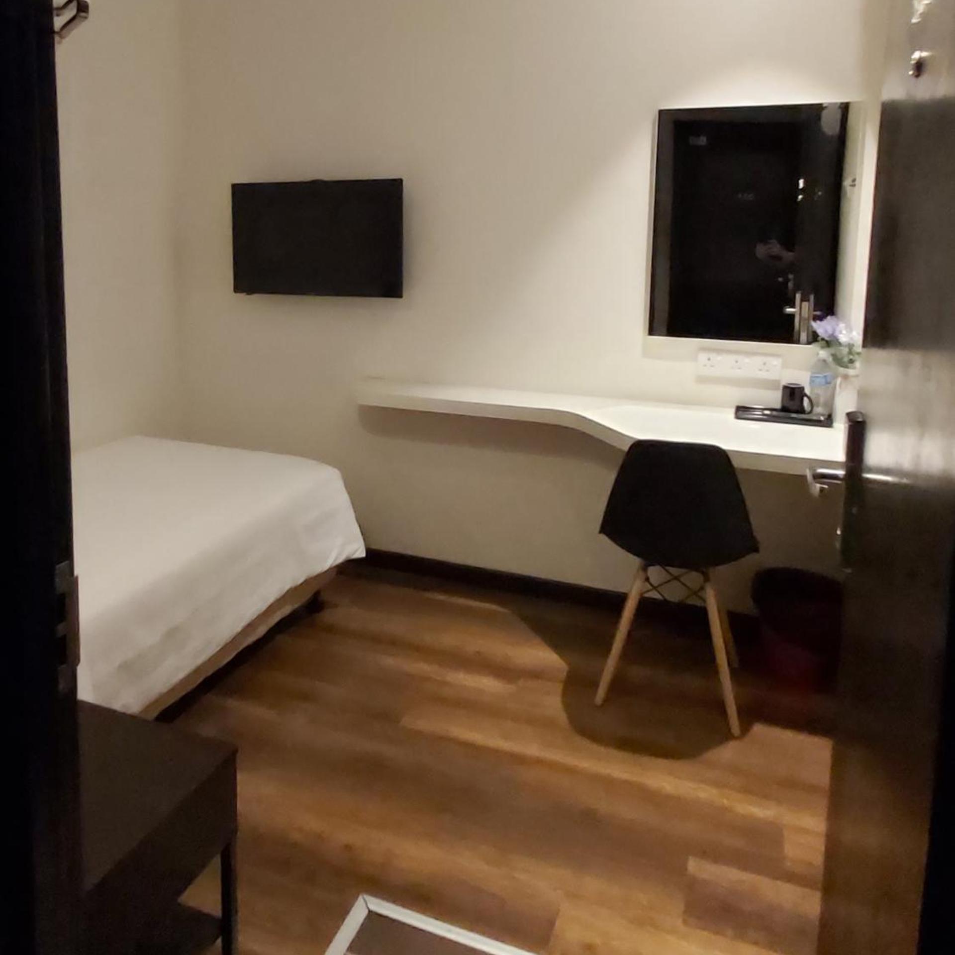 9 Square Hotel Subang Jaya 40/50
