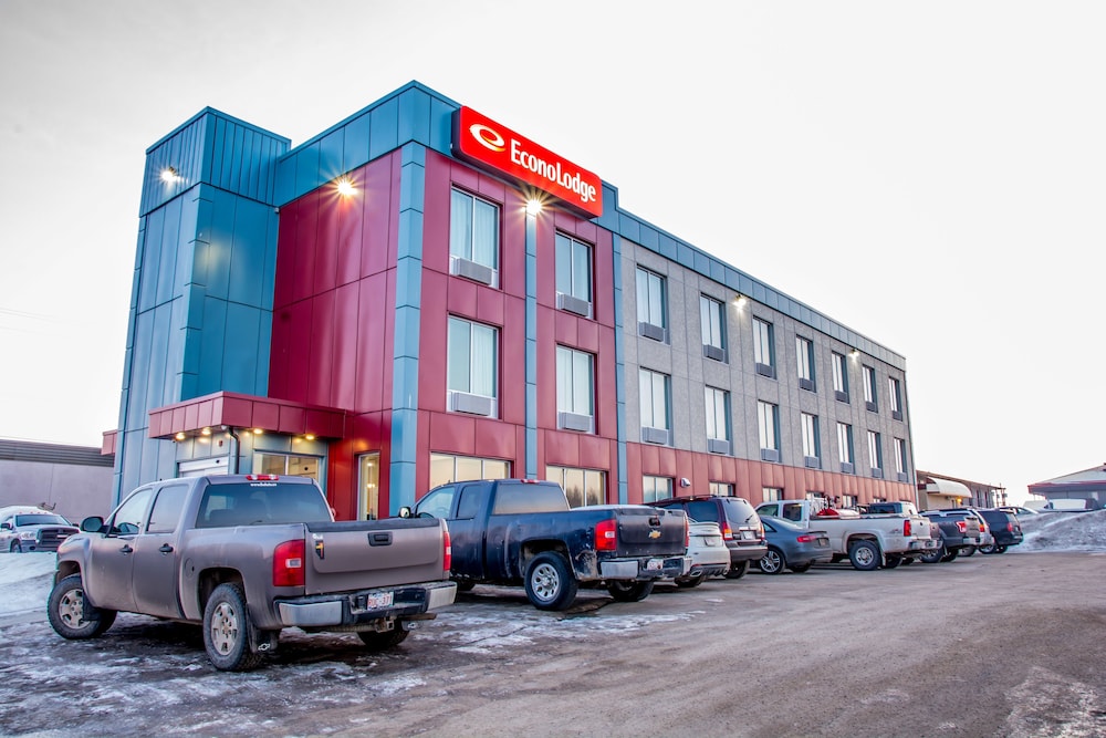 Econo Lodge Fox Creek, AB 7/28