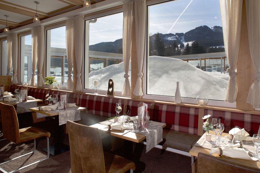 Hotel Nesselwanger Hof 42/58